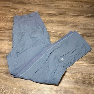 Lululemon Cropped Dance Studio Jogger